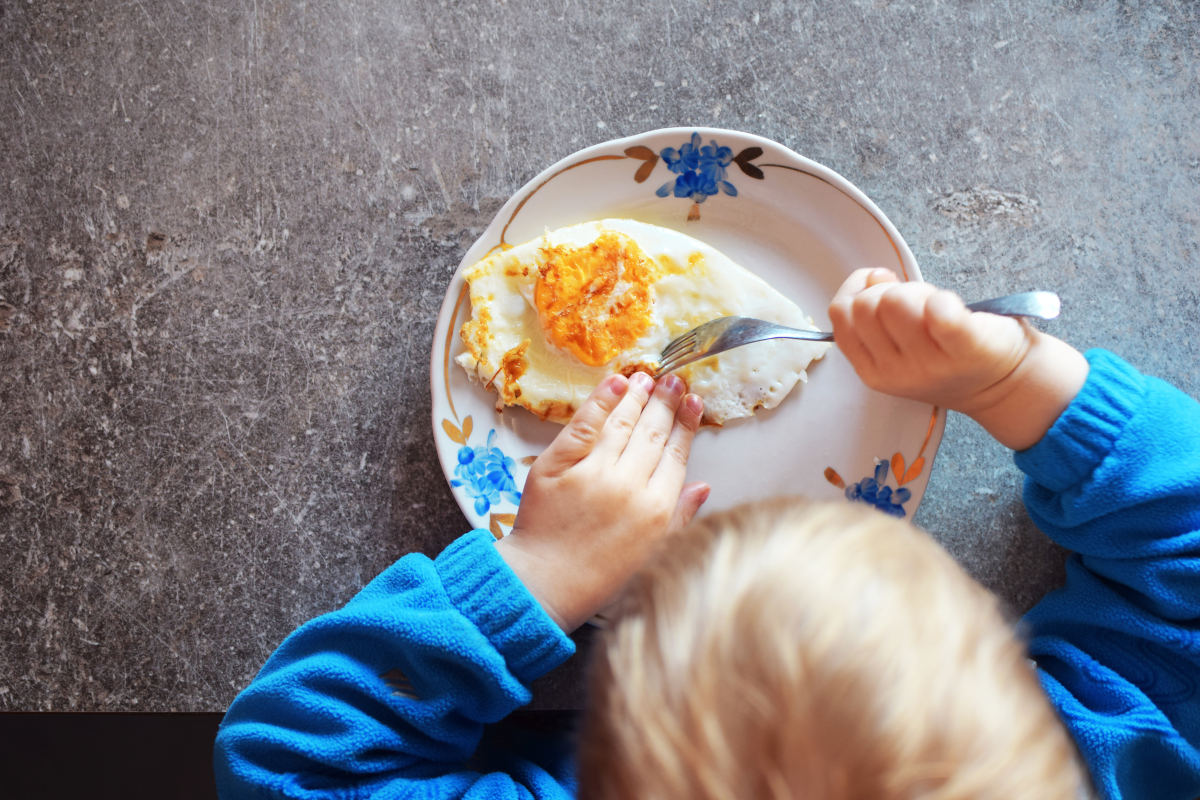 beneficio consumo de huevos niños